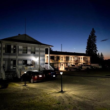 Bay Lake Inn - Frontiersman Motel Latchford Екстер'єр фото