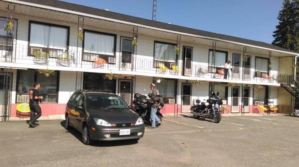 Bay Lake Inn - Frontiersman Motel Latchford Екстер'єр фото