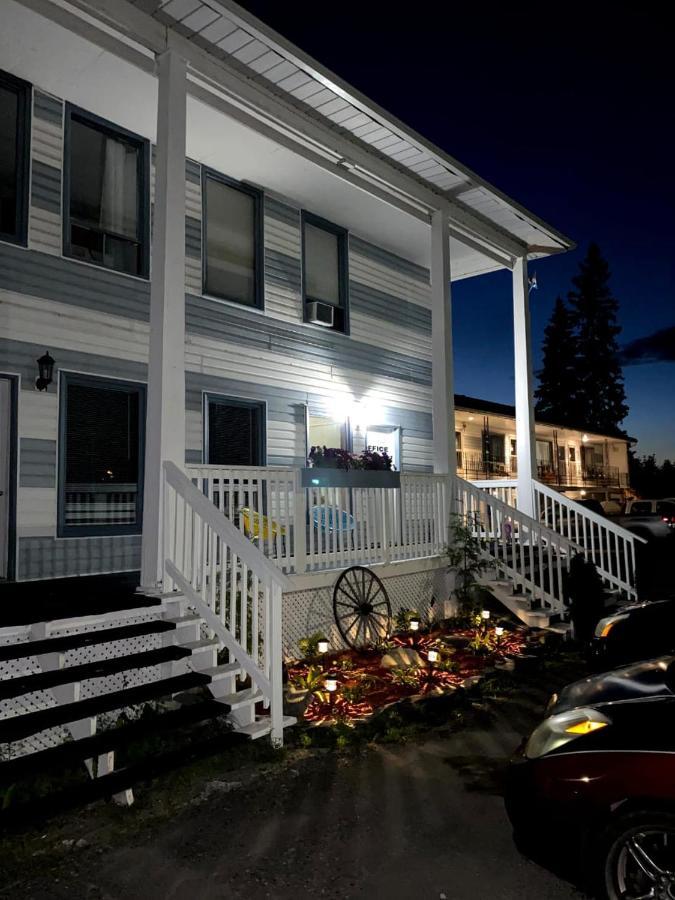 Bay Lake Inn - Frontiersman Motel Latchford Екстер'єр фото