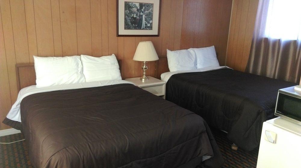 Bay Lake Inn - Frontiersman Motel Latchford Екстер'єр фото