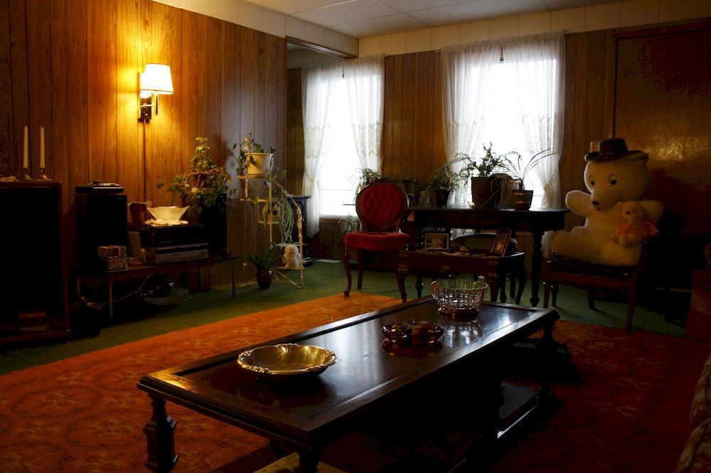Bay Lake Inn - Frontiersman Motel Latchford Екстер'єр фото