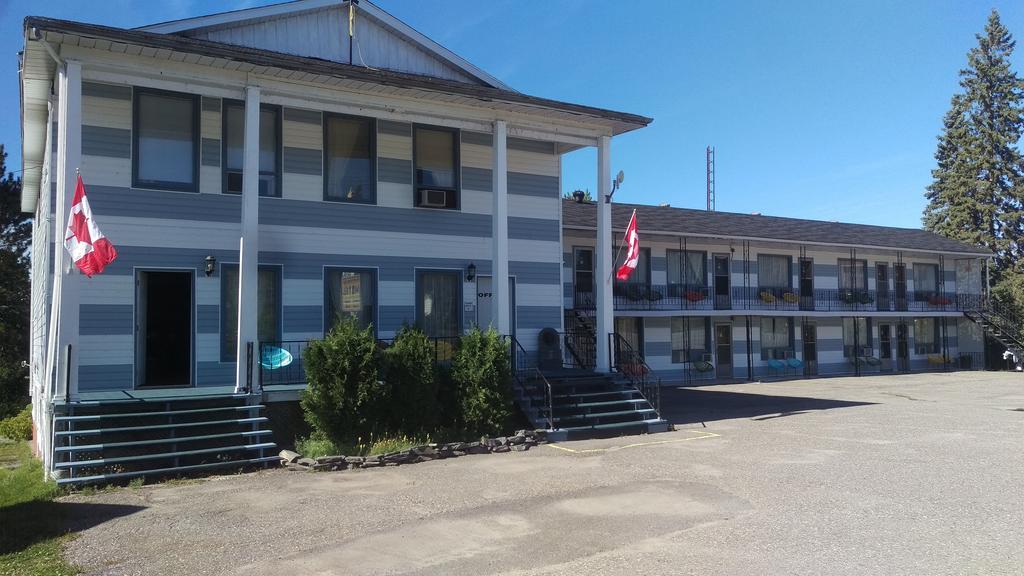 Bay Lake Inn - Frontiersman Motel Latchford Екстер'єр фото