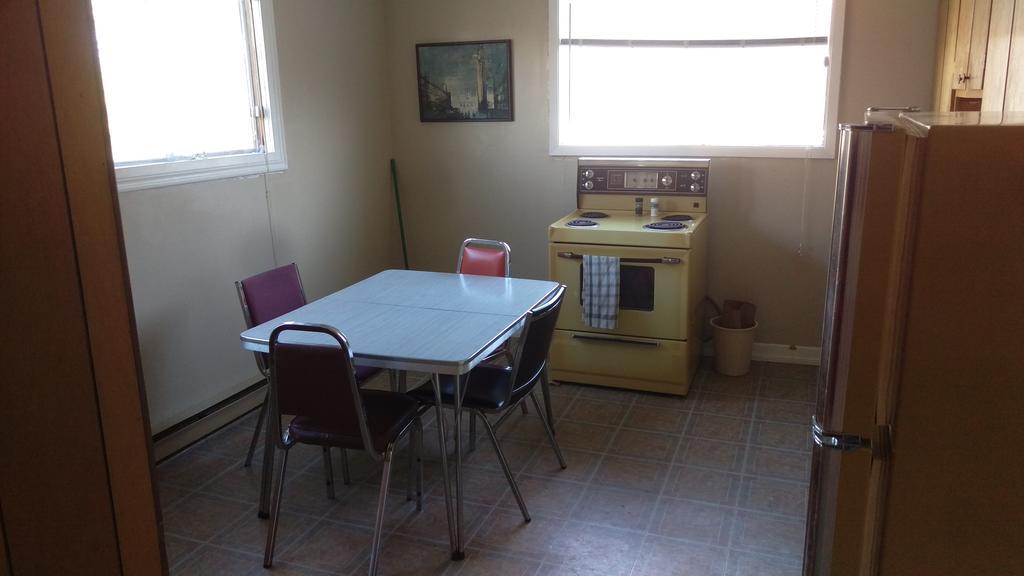 Bay Lake Inn - Frontiersman Motel Latchford Екстер'єр фото