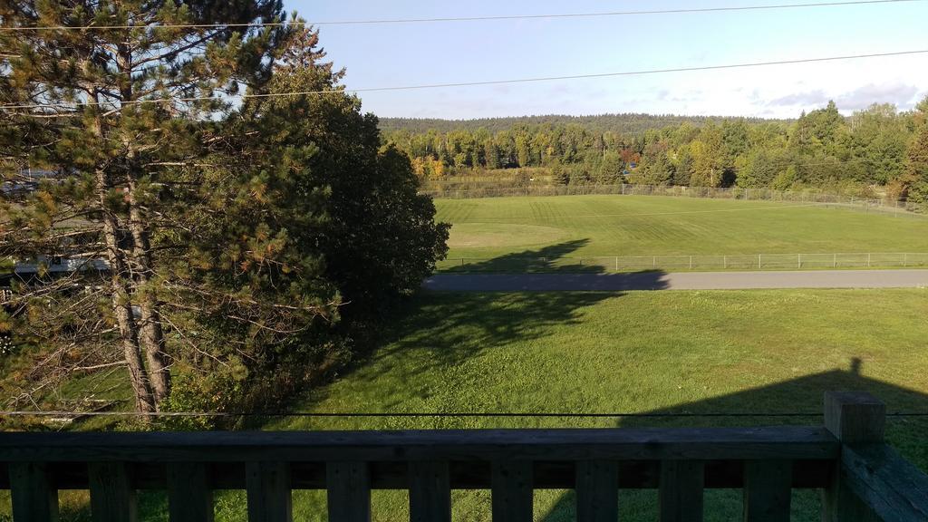 Bay Lake Inn - Frontiersman Motel Latchford Екстер'єр фото