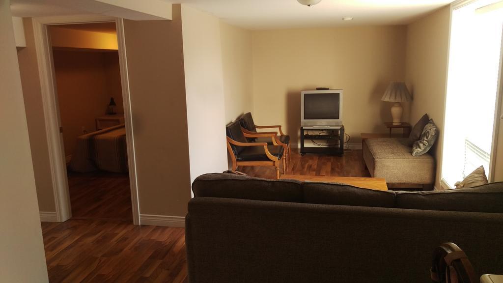 Bay Lake Inn - Frontiersman Motel Latchford Екстер'єр фото