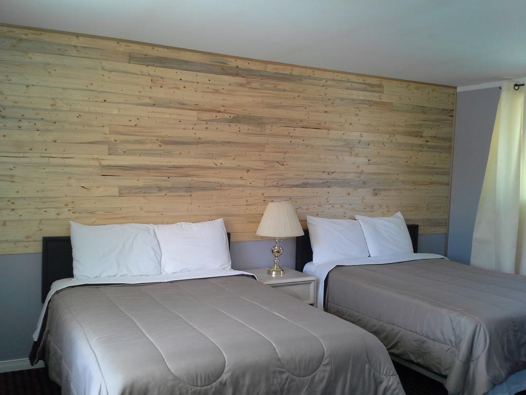 Bay Lake Inn - Frontiersman Motel Latchford Екстер'єр фото
